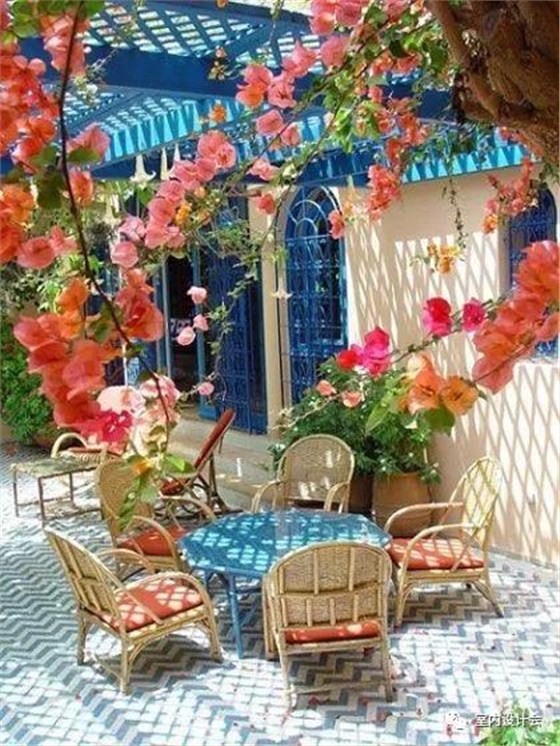 地中海這個(gè)風(fēng)格有點(diǎn)藍(lán)