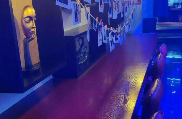 這座音樂餐吧，有一股誘惑靈魂的力量