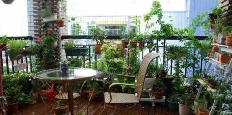 江西九江陽(yáng)臺(tái)施工防水涂料 注意3點(diǎn)做到&ldquo;滴水不漏&rdquo;