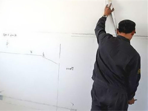 內(nèi)墻凈長(zhǎng)線是什么？？